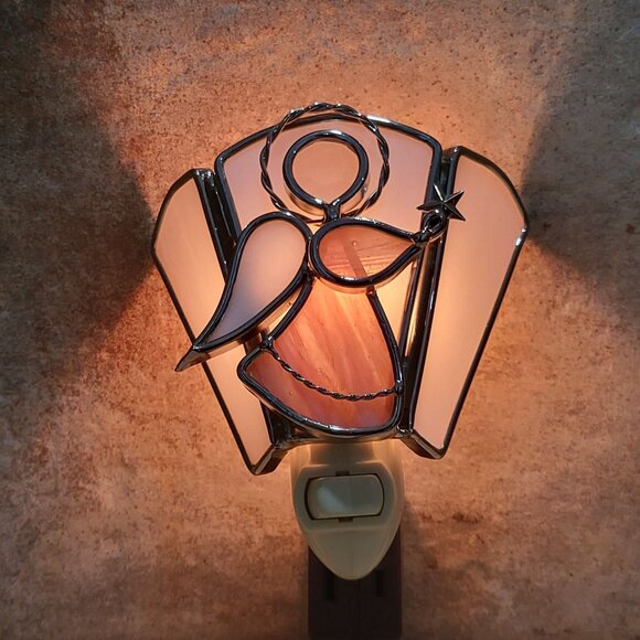 Stained Glass Angel Plug In Nightlight Pink White Silver Plate Finish - Picture 2 of 14